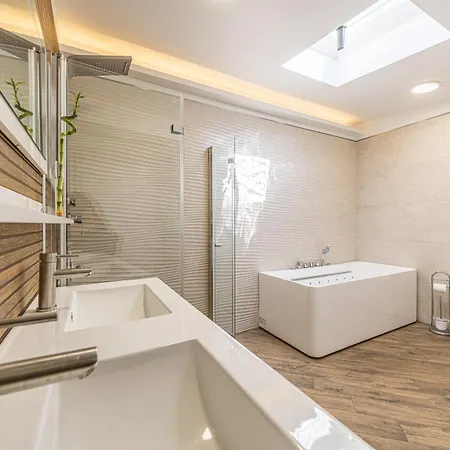 Апартаменты P2 Premium-suite, 4 Zimmer, 105qm, Parkplatz *