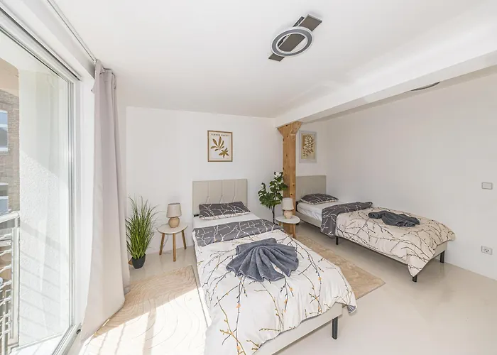 P2 Premium-suite, 4 Zimmer, 105qm, Parkplatz Halle (Saale)