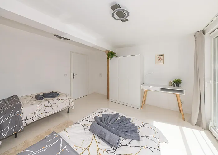 P2 Premium-suite, 4 Zimmer, 105qm, Parkplatz Apartamento Halle (Saale)