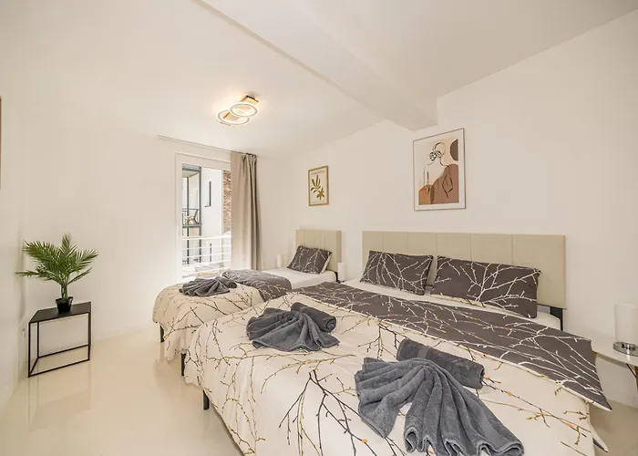 P2 Premium-suite, 4 Zimmer, 105qm, Parkplatz