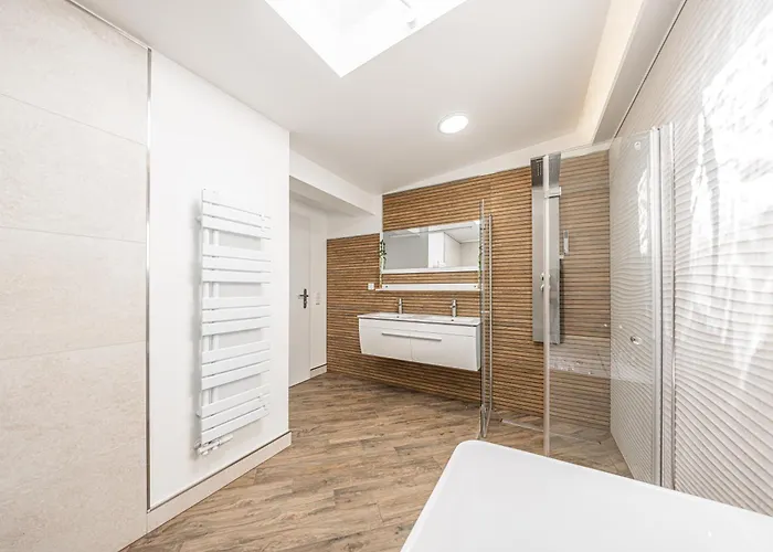 P2 Premium-suite, 4 Zimmer, 105qm, Parkplatz Apartamento